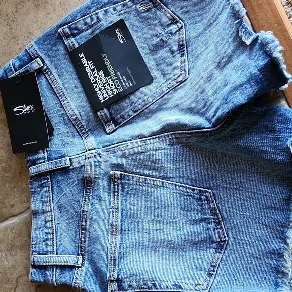 Silver NWT distressed jean shots womans size 24 - Picture 5 of 9